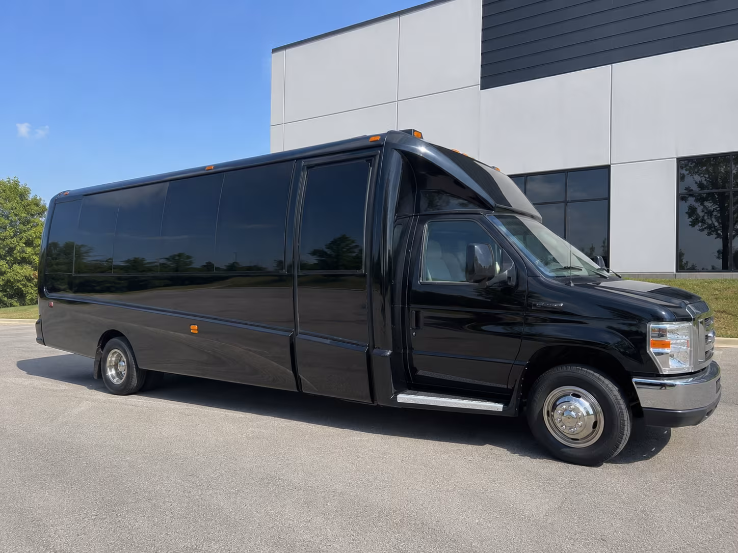 houstons brewery bar districts sugar land party bus rental