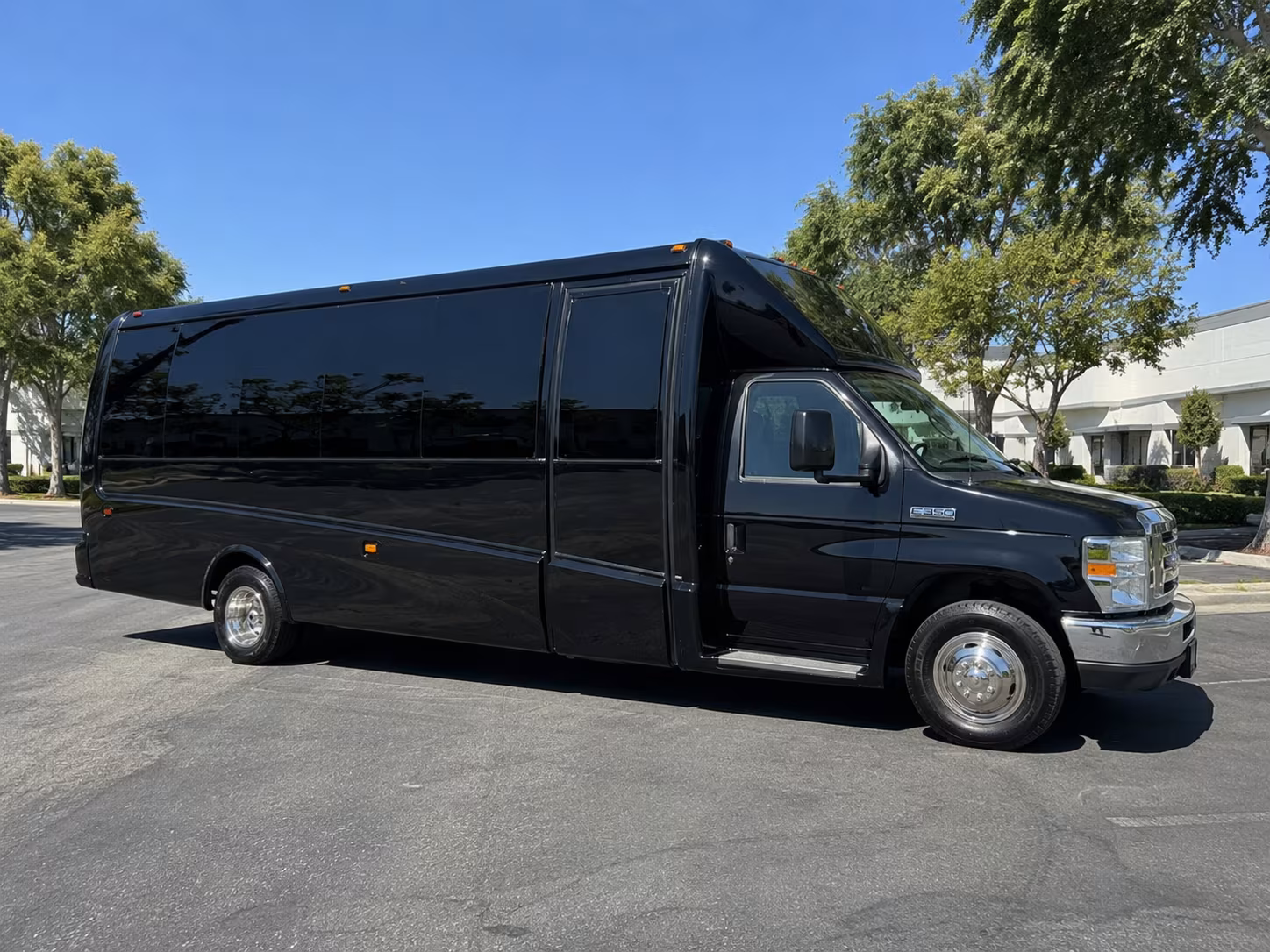 party buses and fan buses to daikin park for astros games