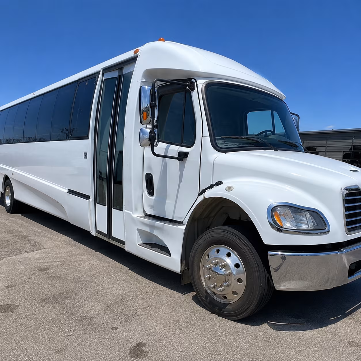 prom homecoming and birthday party buses in sugar land