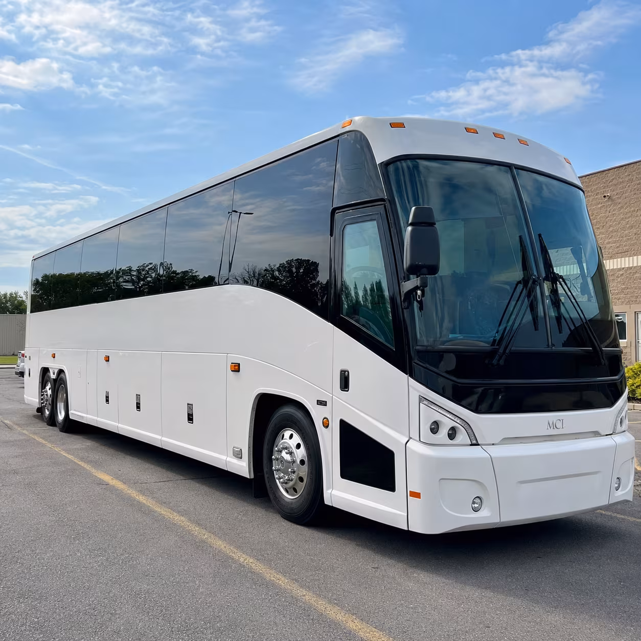 sugar land employee shuttle buses to the energy corridor and houston hubs